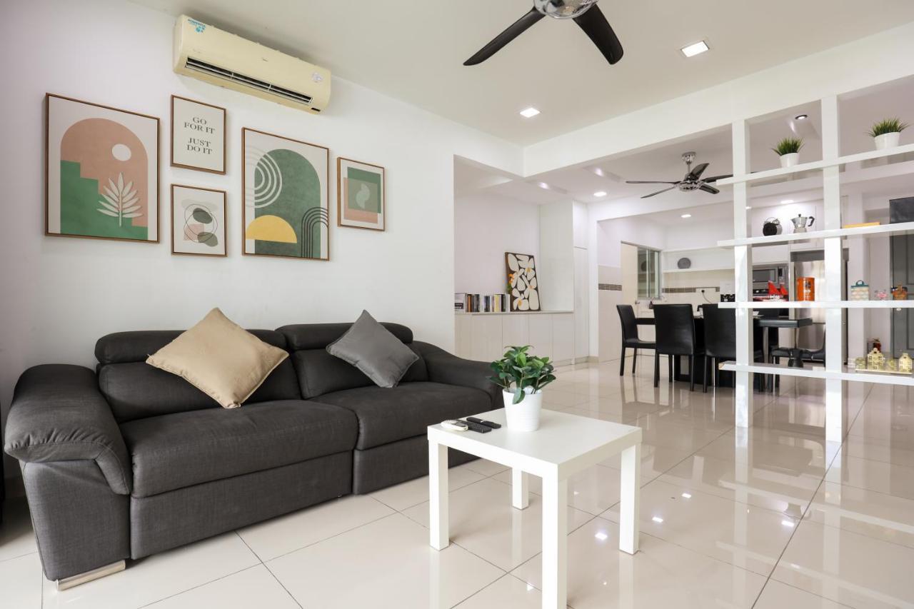 Cozy 2 Bedroom W Pool - 6 Pax - Kajang Buitenkant foto