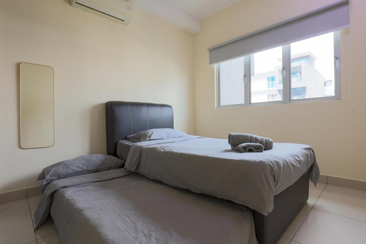 Cozy 2 Bedroom W Pool - 6 Pax - Kajang Buitenkant foto